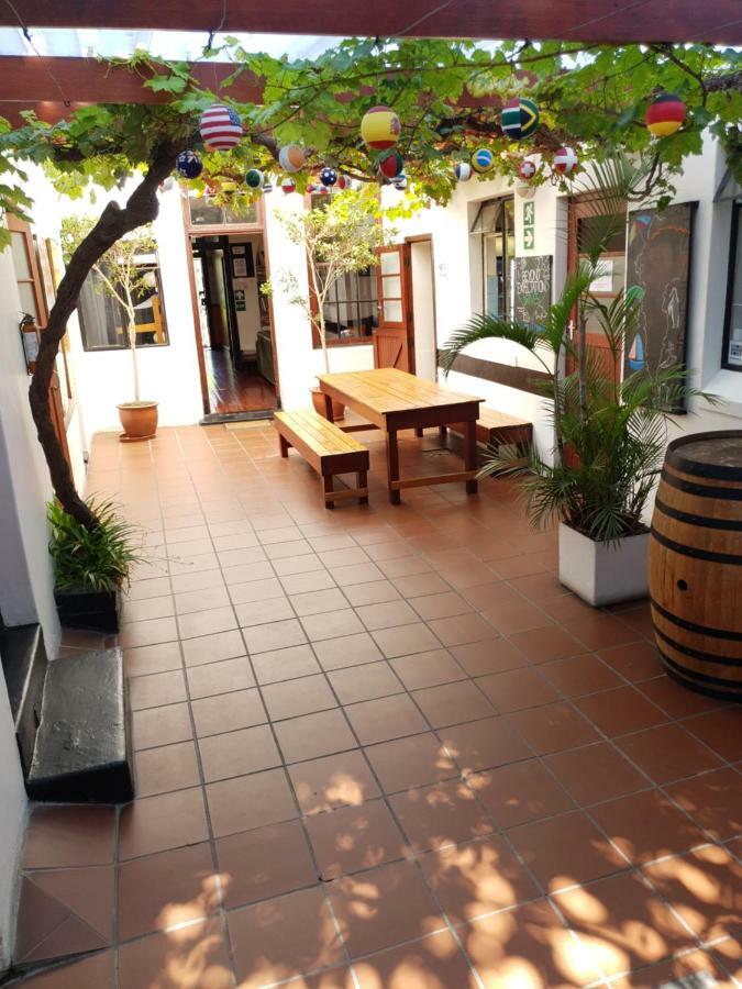 Hostel Zebra Crossing Backpacker Kapsztad Zewnętrze zdjęcie
